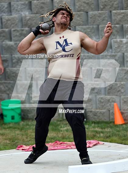 Thumbnail 3 in NCHSAA 4A West Regional (Shot Put) photogallery.