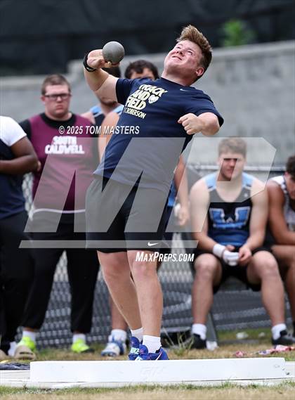 Thumbnail 1 in NCHSAA 4A West Regional (Shot Put) photogallery.