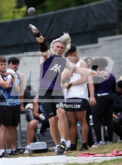 Thumbnail 2 in NCHSAA 4A West Regional (Shot Put) photogallery.