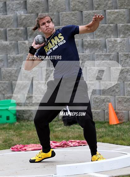 Thumbnail 2 in NCHSAA 4A West Regional (Shot Put) photogallery.