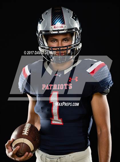 Thumbnail 2 in Liberty Senior Photos photogallery.