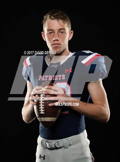 Thumbnail 3 in Liberty Senior Photos photogallery.