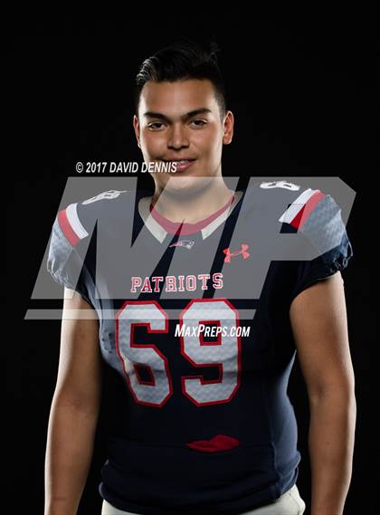 Thumbnail 2 in Liberty Senior Photos photogallery.