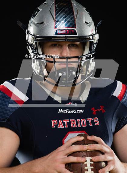 Thumbnail 2 in Liberty Senior Photos photogallery.