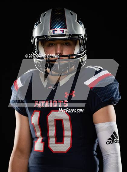 Thumbnail 1 in Liberty Senior Photos photogallery.