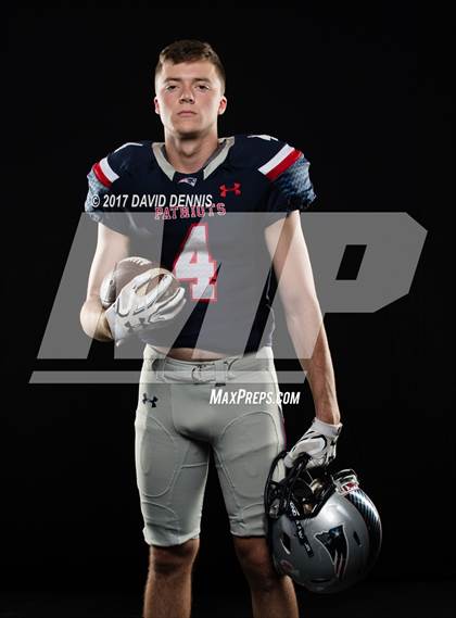 Thumbnail 2 in Liberty Senior Photos photogallery.