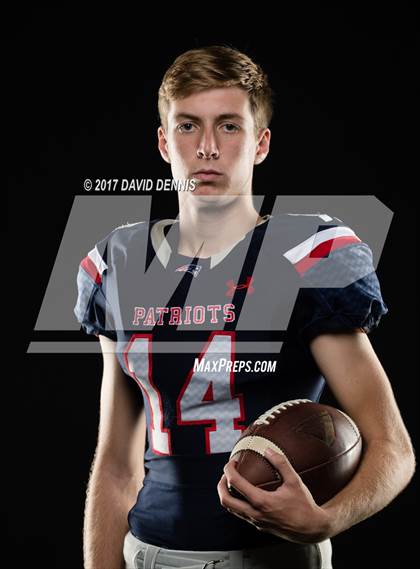 Thumbnail 3 in Liberty Senior Photos photogallery.