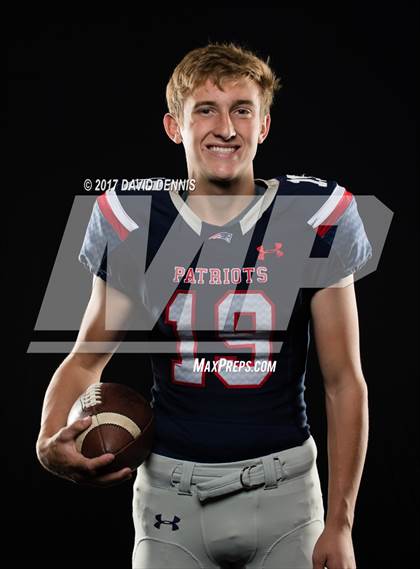 Thumbnail 2 in Liberty Senior Photos photogallery.