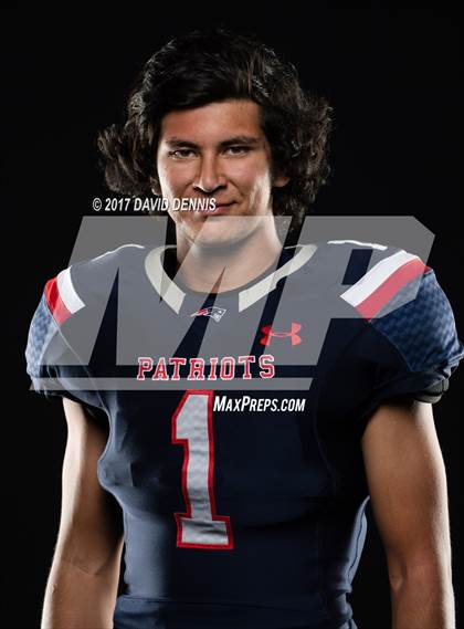 Thumbnail 3 in Liberty Senior Photos photogallery.