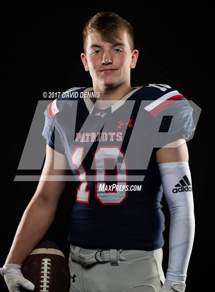 Thumbnail 3 in Liberty Senior Photos photogallery.
