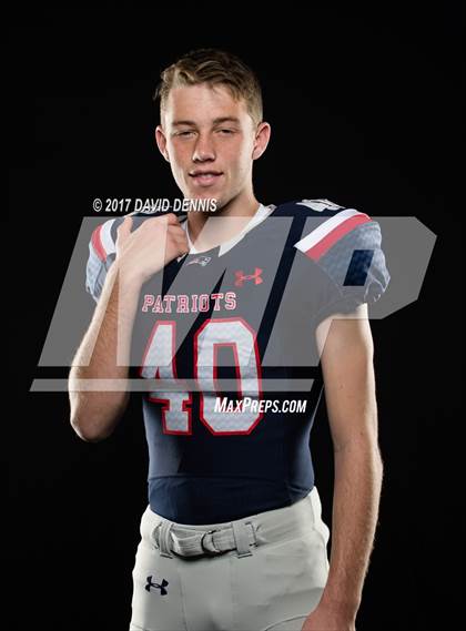 Thumbnail 3 in Liberty Senior Photos photogallery.
