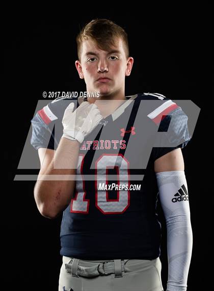 Thumbnail 2 in Liberty Senior Photos photogallery.
