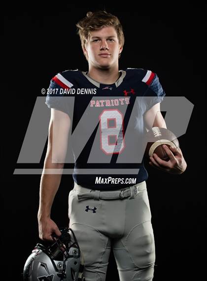 Thumbnail 1 in Liberty Senior Photos photogallery.