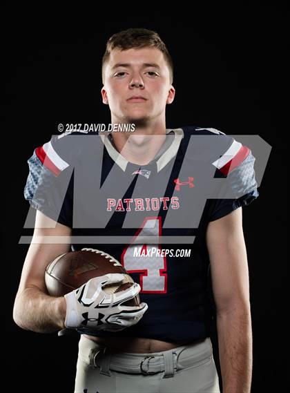 Thumbnail 2 in Liberty Senior Photos photogallery.