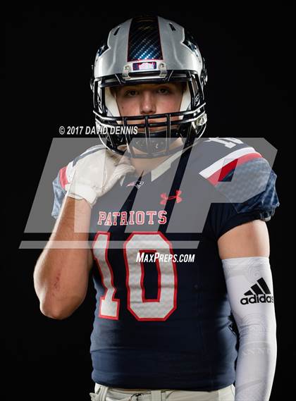 Thumbnail 2 in Liberty Senior Photos photogallery.