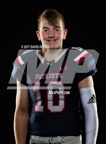 Thumbnail 2 in Liberty Senior Photos photogallery.