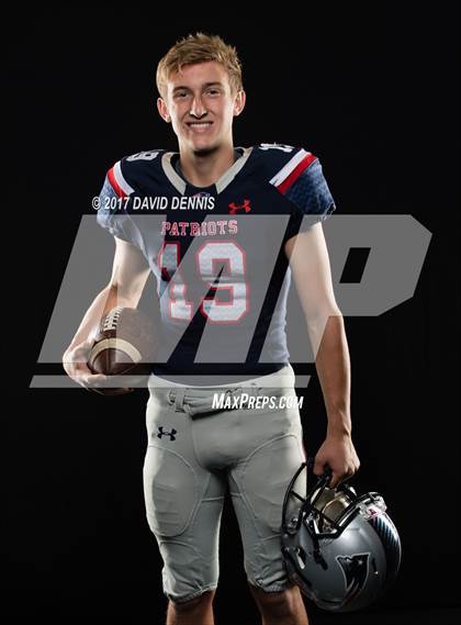 Thumbnail 2 in Liberty Senior Photos photogallery.