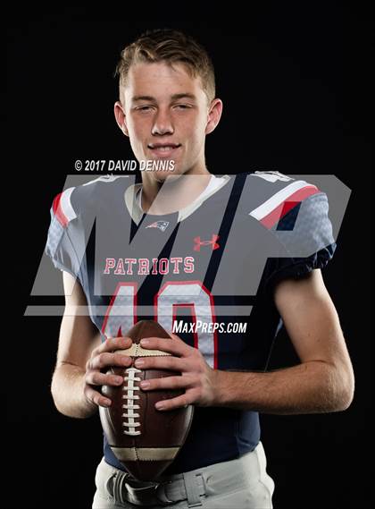 Thumbnail 2 in Liberty Senior Photos photogallery.