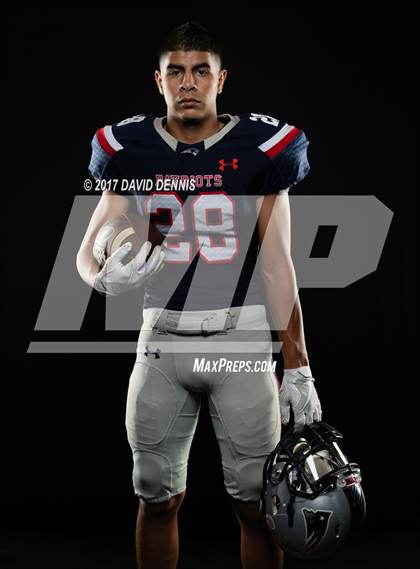 Thumbnail 2 in Liberty Senior Photos photogallery.