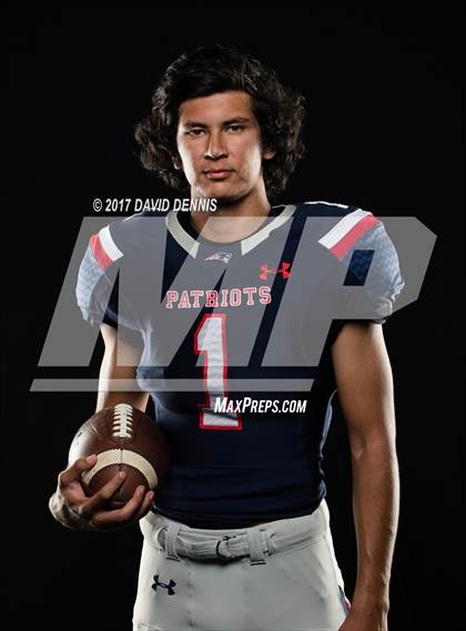Thumbnail 2 in Liberty Senior Photos photogallery.