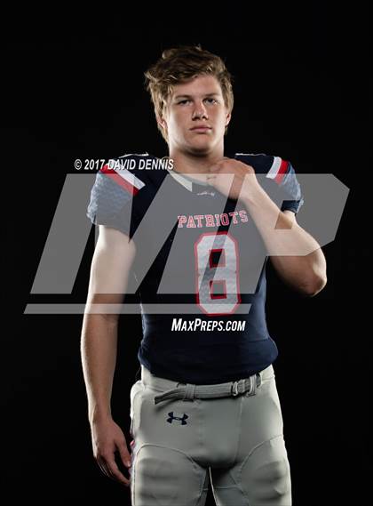 Thumbnail 2 in Liberty Senior Photos photogallery.