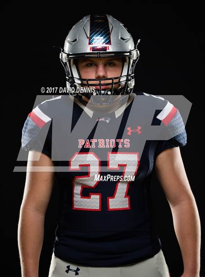 Thumbnail 2 in Liberty Senior Photos photogallery.