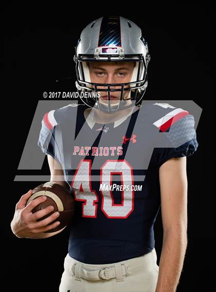 Thumbnail 2 in Liberty Senior Photos photogallery.