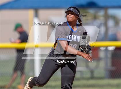 Thumbnail 2 in Skutt Catholic vs. Kearney photogallery.