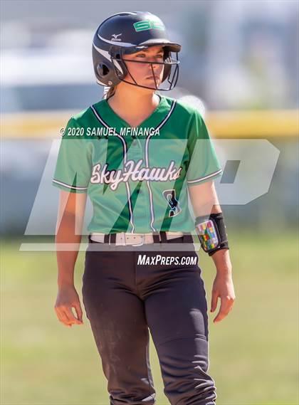 Thumbnail 2 in Skutt Catholic vs. Kearney photogallery.