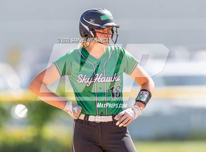 Thumbnail 3 in Skutt Catholic vs. Kearney photogallery.