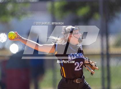 Thumbnail 3 in Skutt Catholic vs. Kearney photogallery.