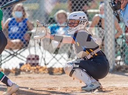 Thumbnail 3 in Skutt Catholic vs. Kearney photogallery.