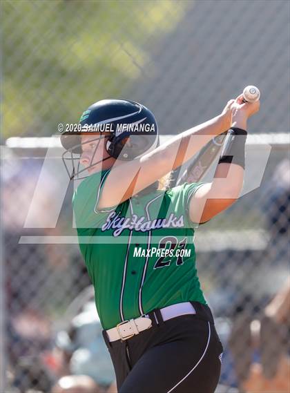 Thumbnail 3 in Skutt Catholic vs. Kearney photogallery.