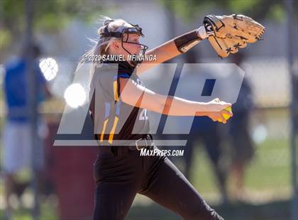Thumbnail 1 in Skutt Catholic vs. Kearney photogallery.