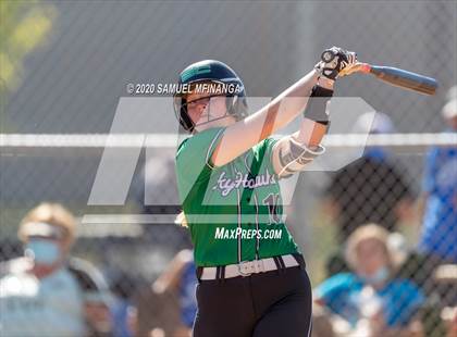 Thumbnail 2 in Skutt Catholic vs. Kearney photogallery.