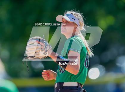 Thumbnail 1 in Skutt Catholic vs. Kearney photogallery.
