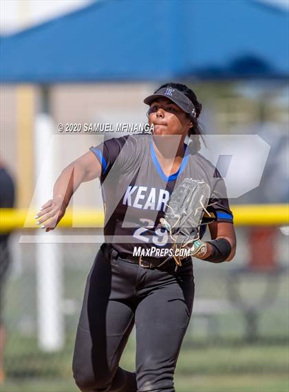 Thumbnail 2 in Skutt Catholic vs. Kearney photogallery.