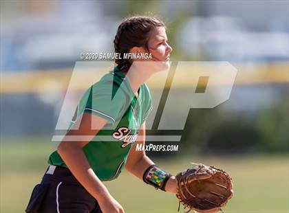 Thumbnail 3 in Skutt Catholic vs. Kearney photogallery.