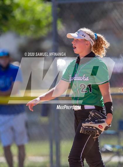 Thumbnail 2 in Skutt Catholic vs. Kearney photogallery.