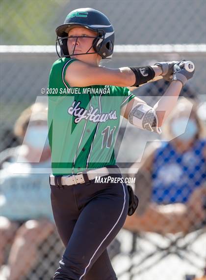 Thumbnail 3 in Skutt Catholic vs. Kearney photogallery.