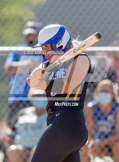 Thumbnail 3 in Skutt Catholic vs. Kearney photogallery.
