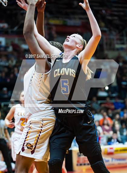 Thumbnail 2 in Clovis vs. Clovis West (CIF CS D1 Final) photogallery.