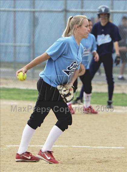 Thumbnail 2 in SFV All-Star Softball Classic (East vs West) photogallery.