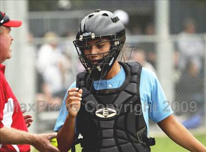 Thumbnail 1 in SFV All-Star Softball Classic (East vs West) photogallery.