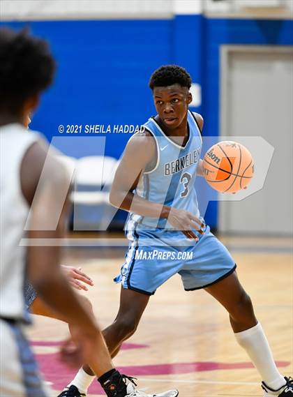 Thumbnail 3 in Berkeley Prep vs East Lake (Sunbash Tournament) photogallery.
