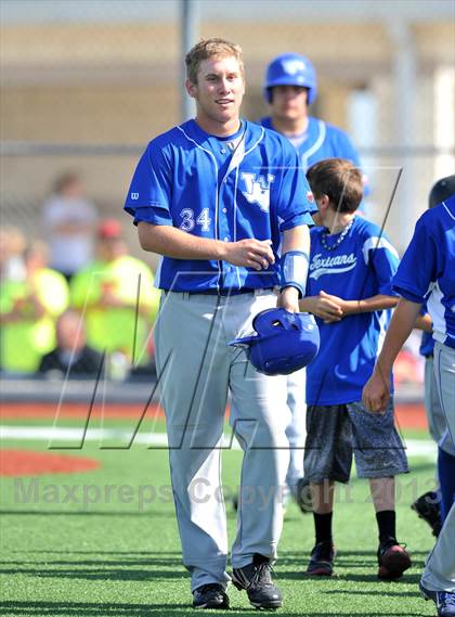 Thumbnail 2 in Windthorst vs Trenton (UIL 1A Region 2 Finals) photogallery.
