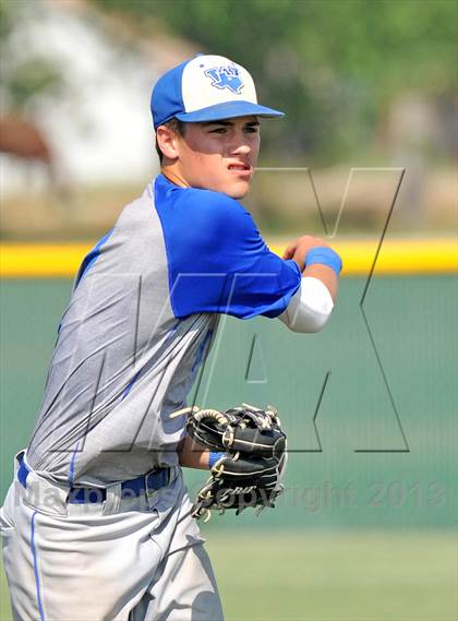 Thumbnail 1 in Windthorst vs Trenton (UIL 1A Region 2 Finals) photogallery.