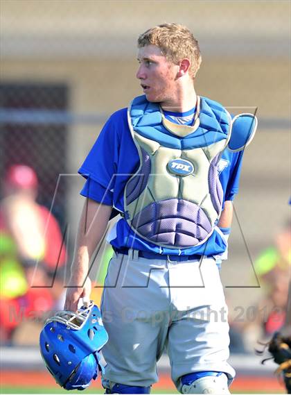 Thumbnail 2 in Windthorst vs Trenton (UIL 1A Region 2 Finals) photogallery.