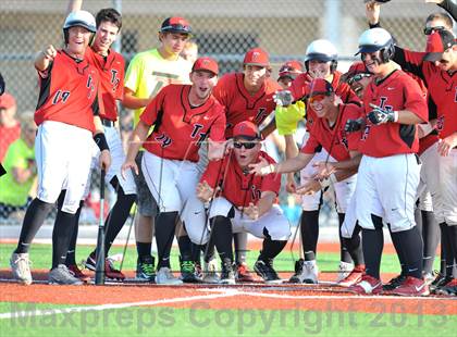 Thumbnail 2 in Windthorst vs Trenton (UIL 1A Region 2 Finals) photogallery.