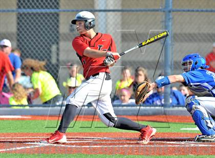 Thumbnail 3 in Windthorst vs Trenton (UIL 1A Region 2 Finals) photogallery.